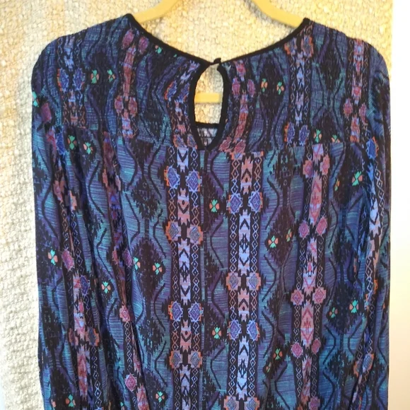 Forever 21 Aztec Smocked Top - Picture 3 of 4